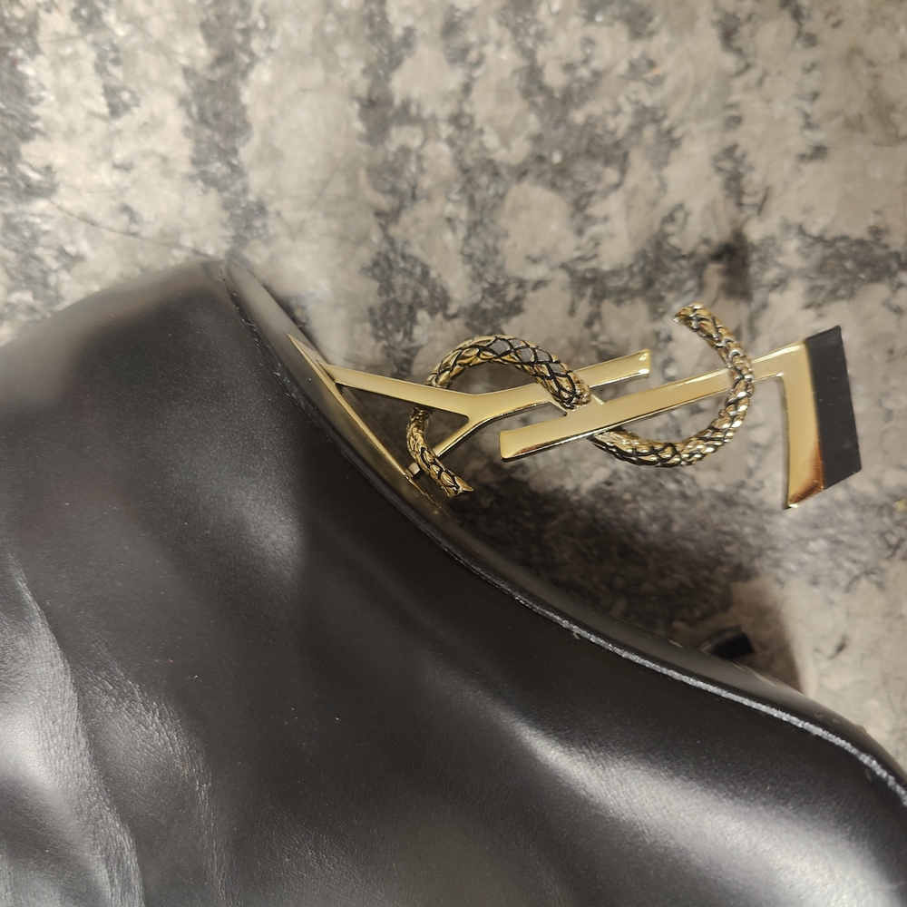 Elegant Black Ankle Boots - Picture 3 of 16